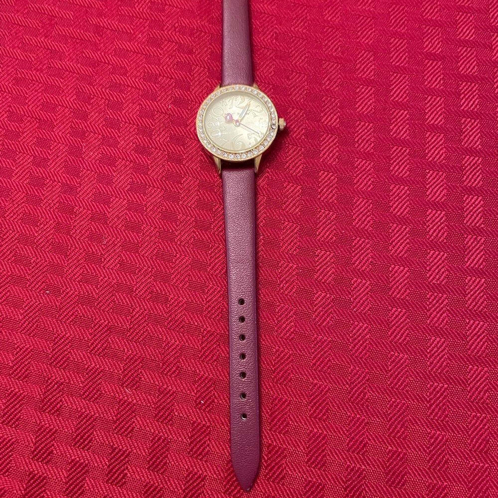 Betsey Johnson watch - Picture 4 of 7